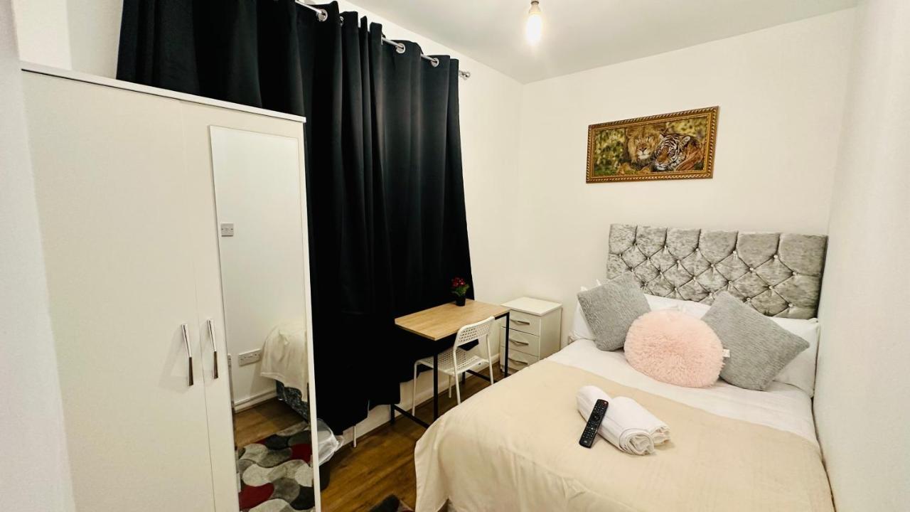 City Lodge Excel Londra Esterno foto