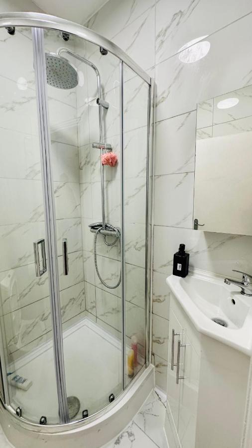 City Lodge Excel Londra Esterno foto