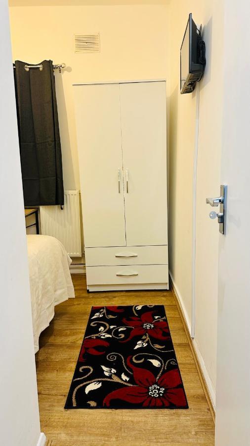 City Lodge Excel Londra Esterno foto