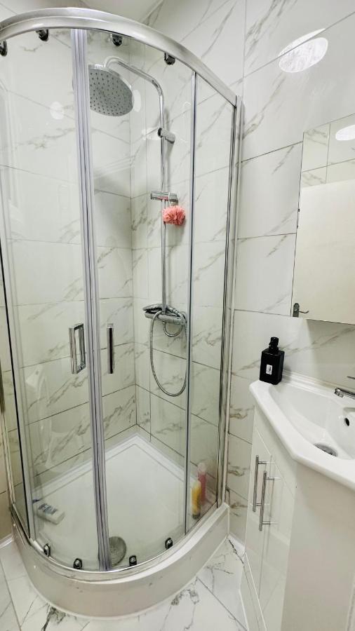 City Lodge Excel Londra Esterno foto