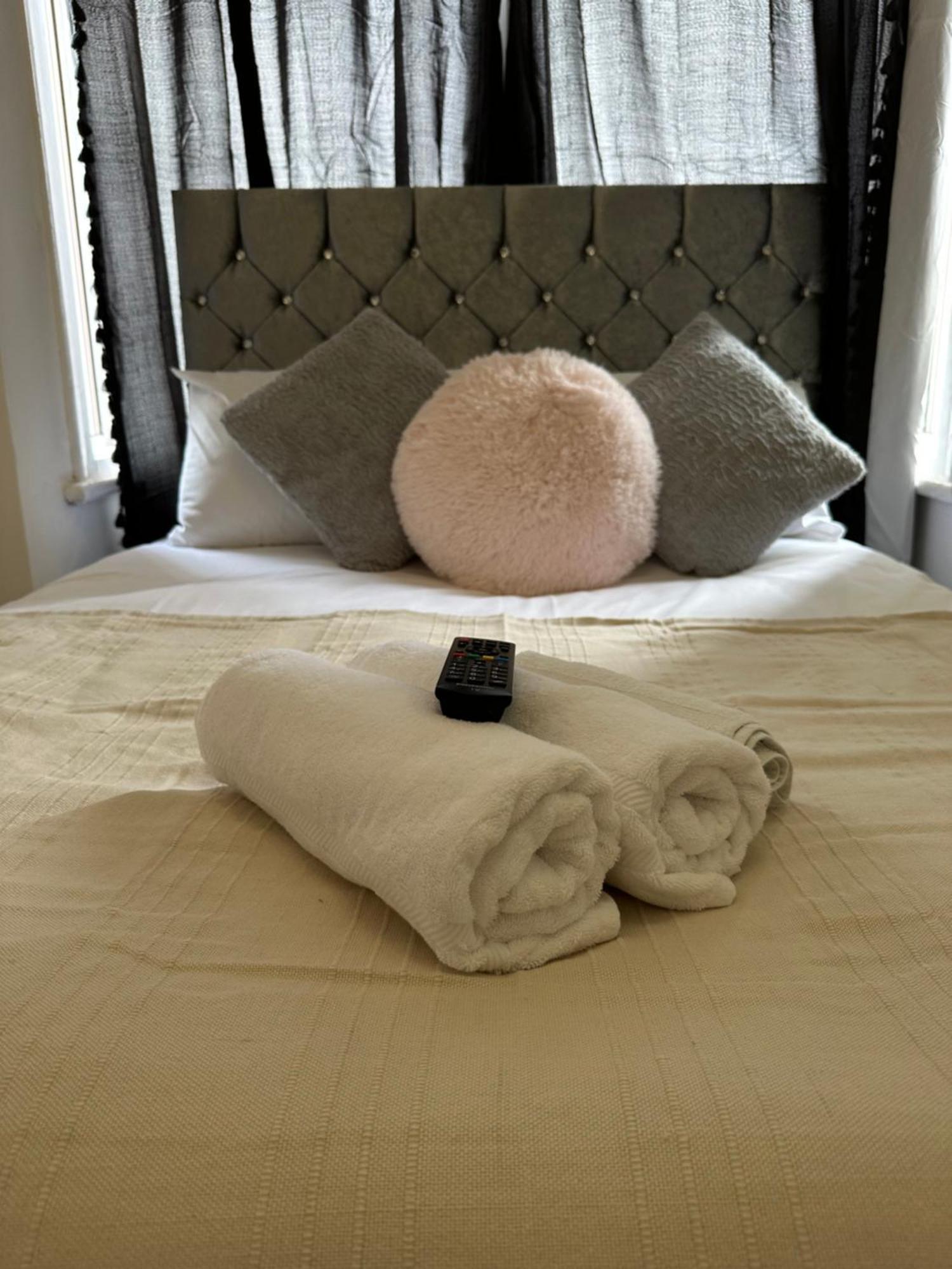 City Lodge Excel Londra Esterno foto