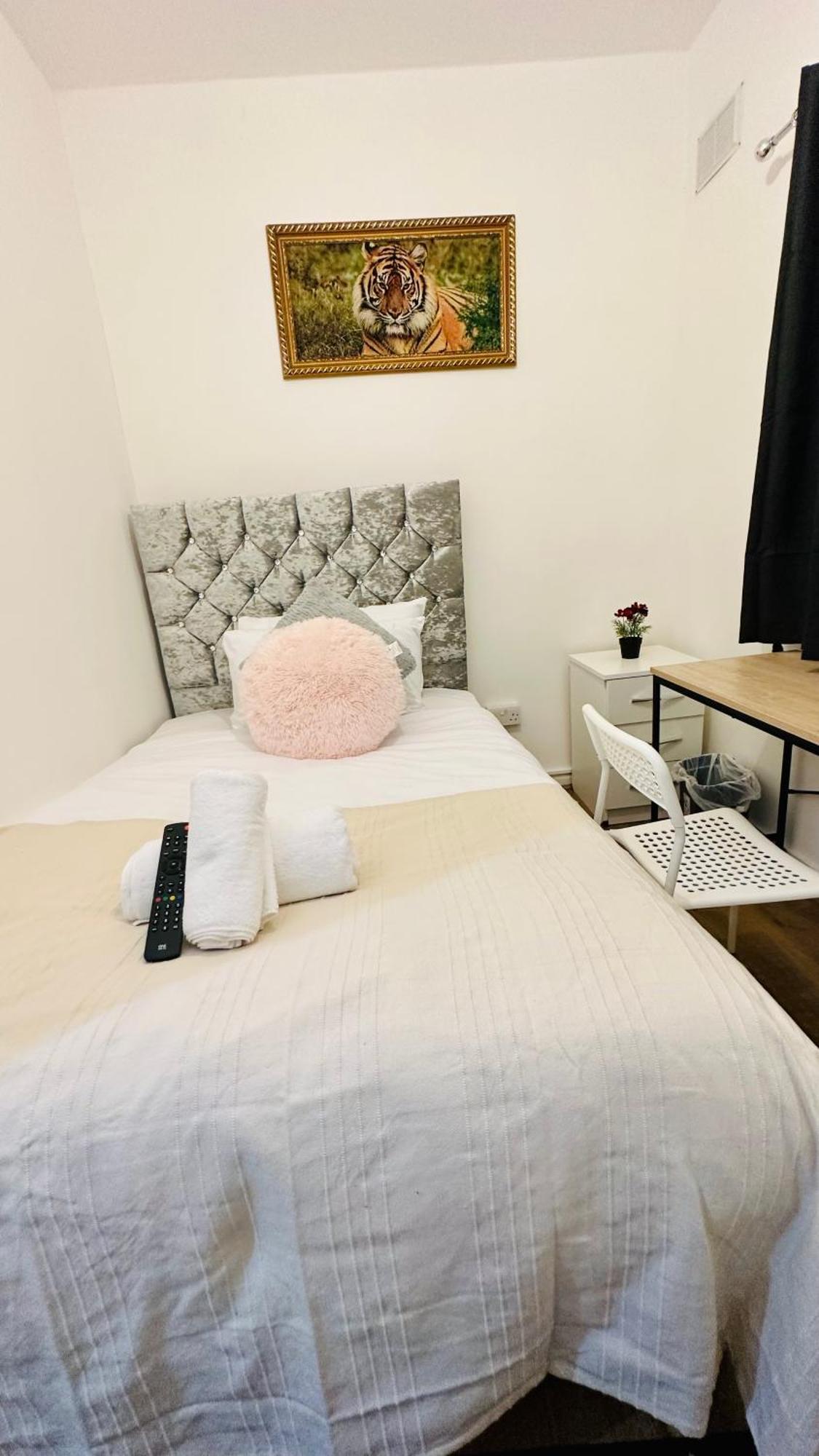 City Lodge Excel Londra Esterno foto